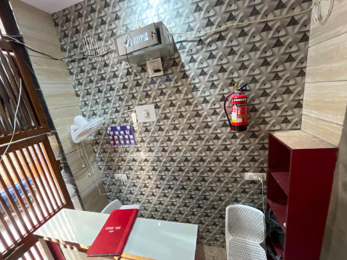 Oyo Relax Hotel New Delhi